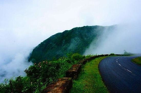 travel to shillong